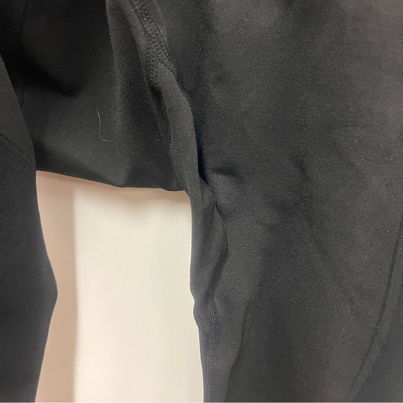 ThirdLove Flex compression leggings, black 24” inseam size medium - Picture 4 of 9